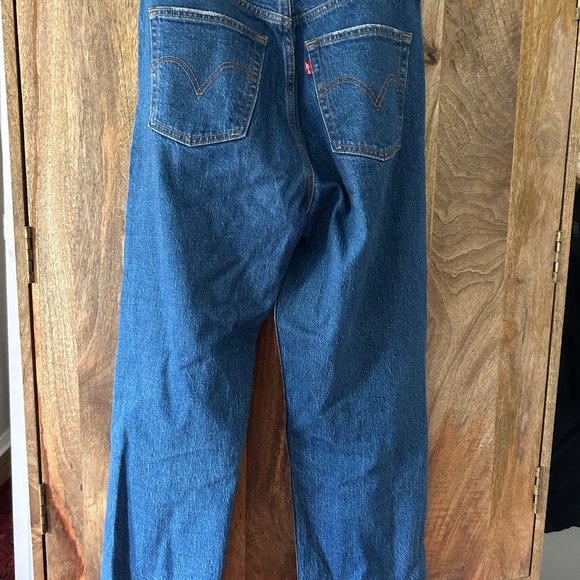 Levi's Ribcage Straight Ankle Jeans - Picture 6 of 6